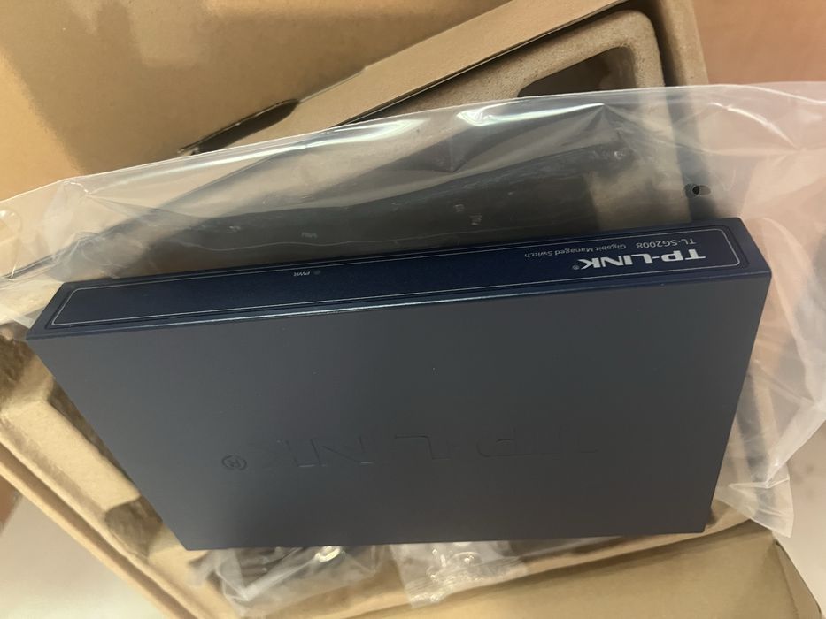 Гигабитный коммутатор TP LINK SG 2008