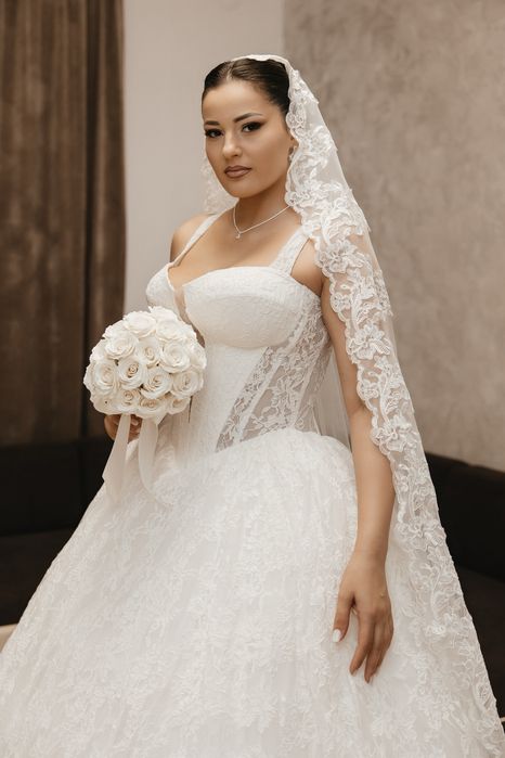 Rochie de mireasa  de dantela
