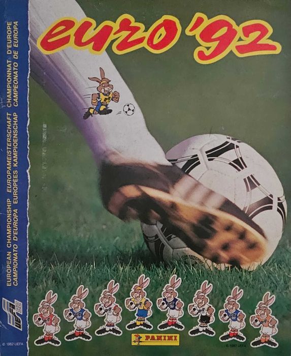 Vand albume football de colectie.