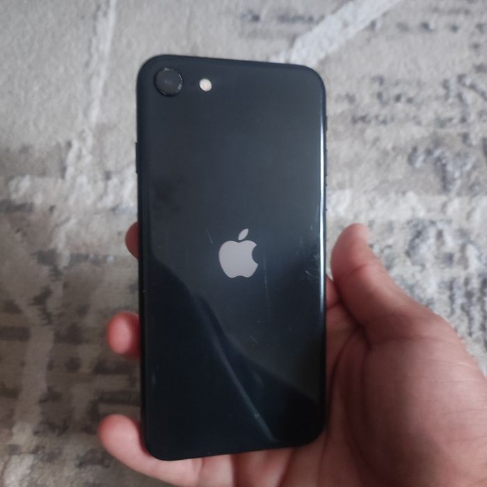 Iphone SE 2 год2020 память 128gb гб