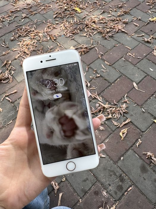 Продаю iphone 7 в розовом цвете