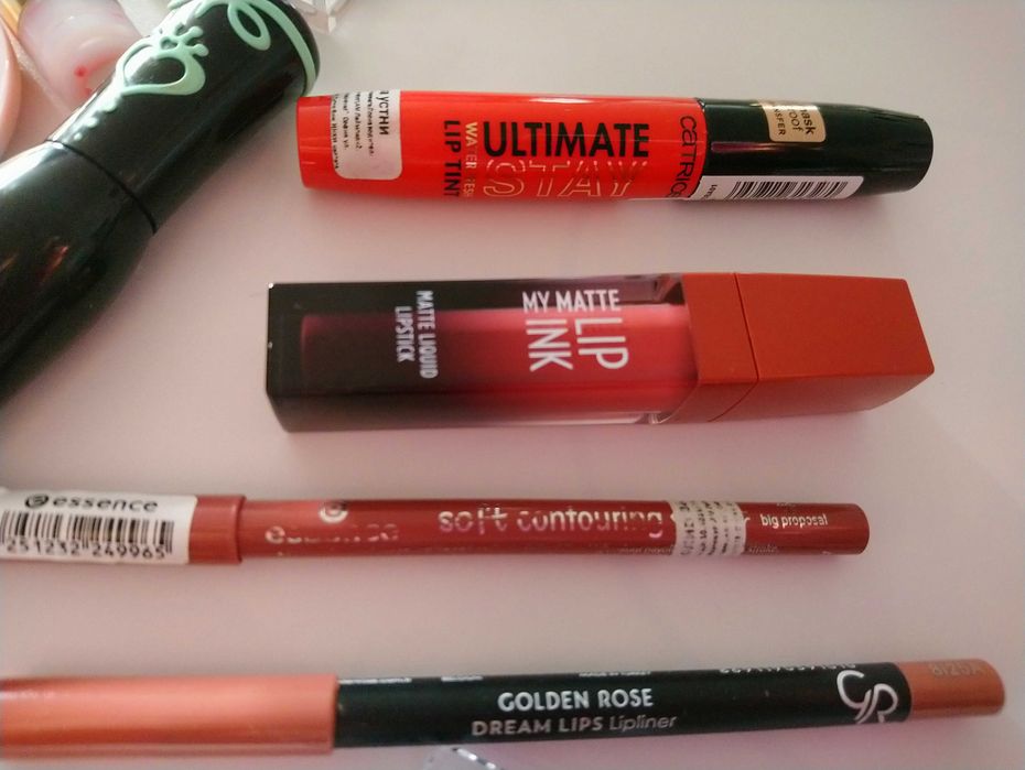 Козметика - Сенки , моливи  и спирали, палитра