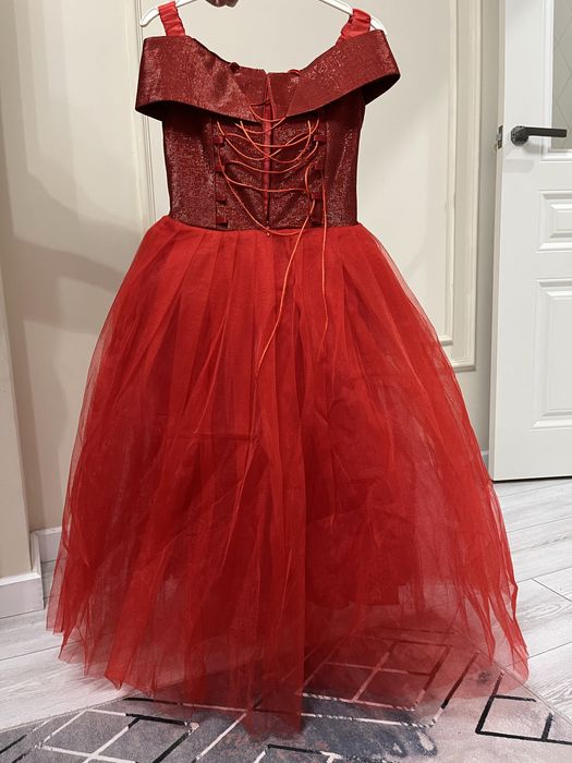 Платье бальное