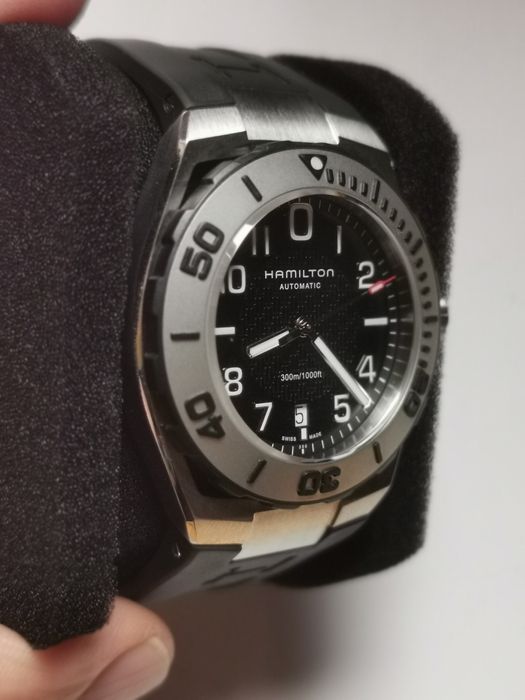 Hamilton Khaki Navy Sub - като нов