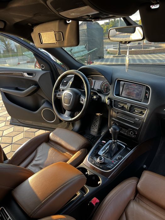 Audi q5 2.0 tfsi quattro s tronic