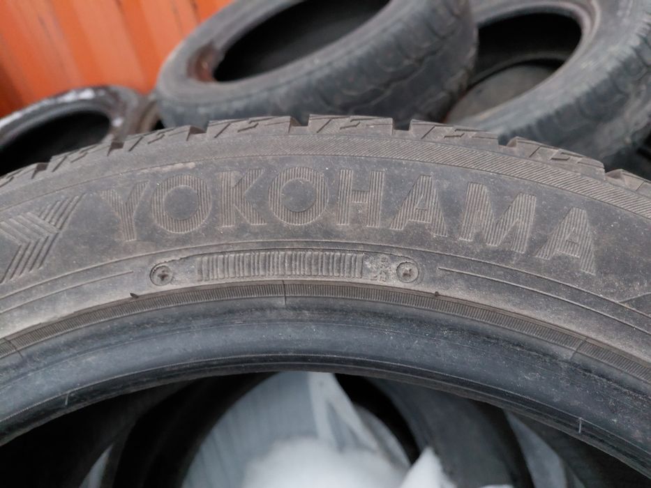 Продам шины. На 18. Липучки
