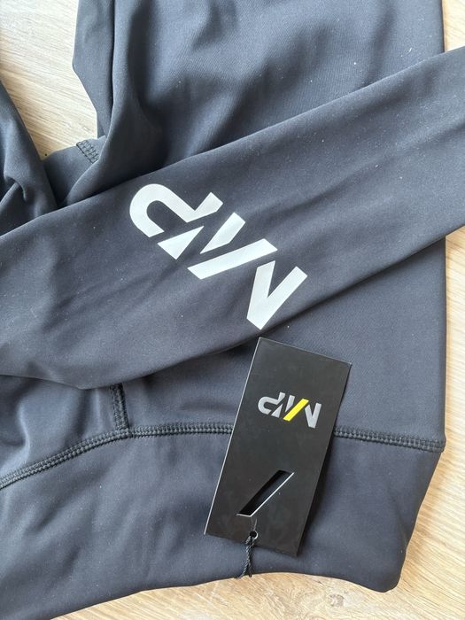 Черен дамски клин