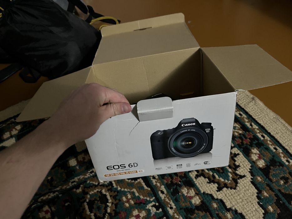 Продается фотоаппарат Canon EOS (6D)(wg)