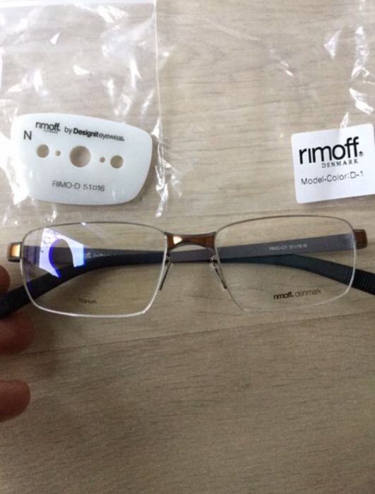 Vând rame ochelari din Titan-Rimoff.
