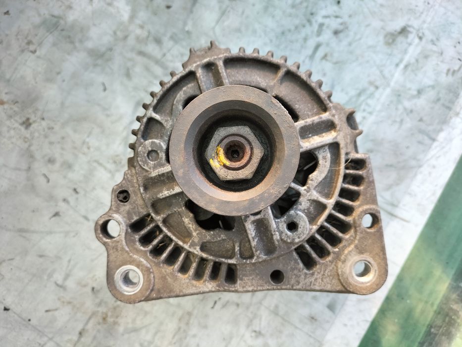 Alternator golf 4