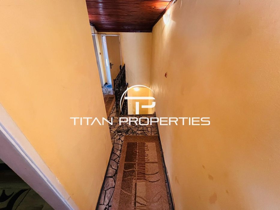 Дава се под наем Четиристаен апартамент в Бургас, Лазур - 150 кв.м за 548.25 € - Снимка #9