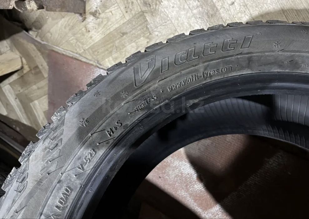 Продам зимние шины 225/55/18