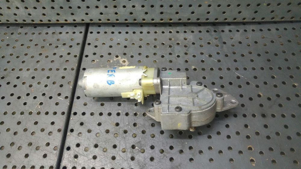 Motoras reglaj scaun dreapta skoda superb 1 3u4 3b0959762af