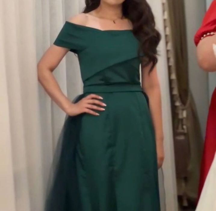 Платье вечернее элегантное