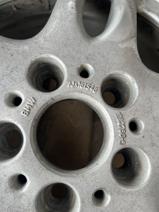 Резина на бмв с титанками 225 16