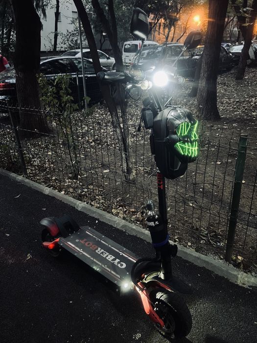 Trotineta electrica SPEEDXMAN Cyberbot GOLF, Viteza 65 Km/h, Autonomie 70Km, Motor 2 x 1000W, Frane hidraulice, baterie 52V/23Ah