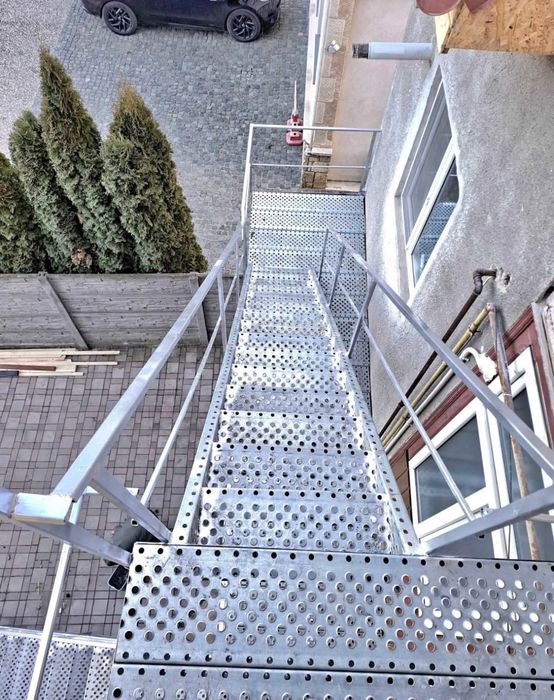 Scari metalice zincate