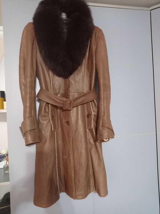 Продам кожаное пальто