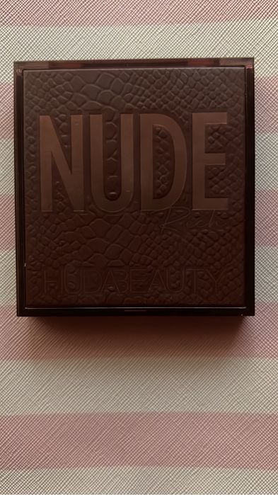 Paleta Huda Beauty