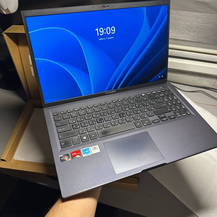 Продаётся  Ноутбук ASUS
