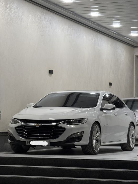 Malibu 2.4 Sotiladi srochna  ( tozza ) Малибу сотилади срочна