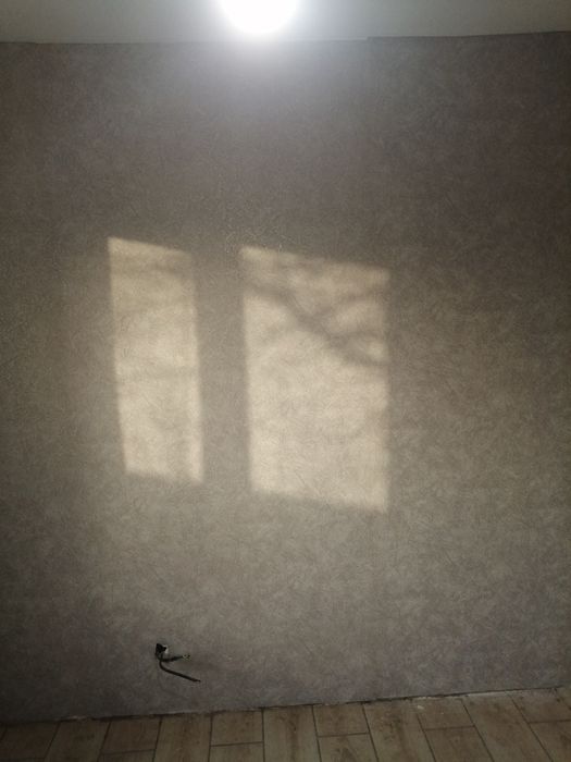 Мастер уневерсал поклейка обоев и тд.