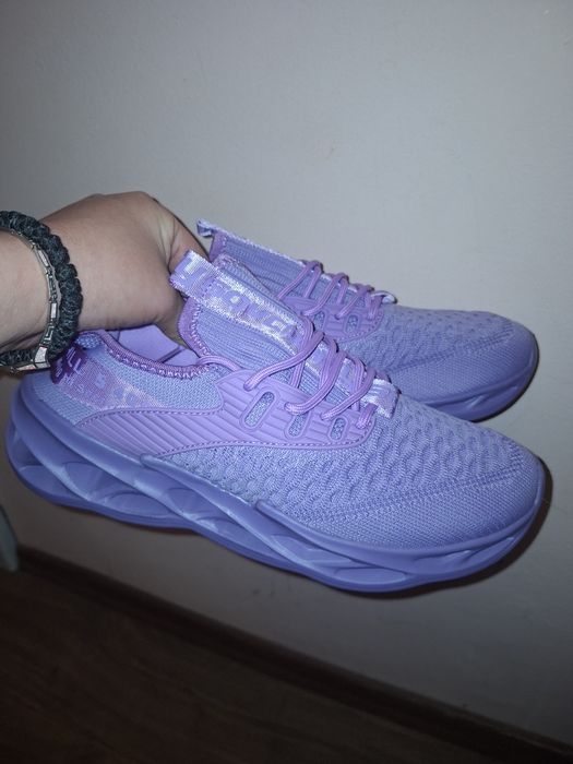 Маратонки дамски