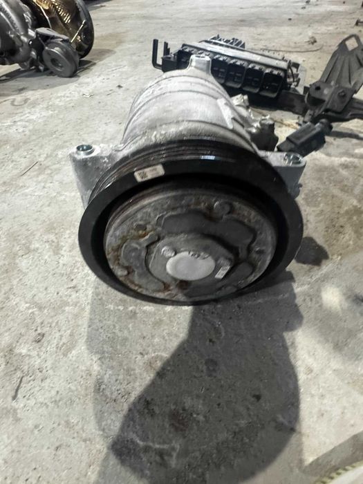 компресор за климатик на AUDI A8 2019г.