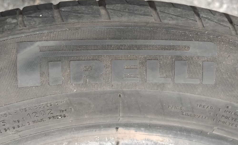 Гуми 195 55 16 Пирели Pirelli 4 броя. Нов внос. Не са нови!