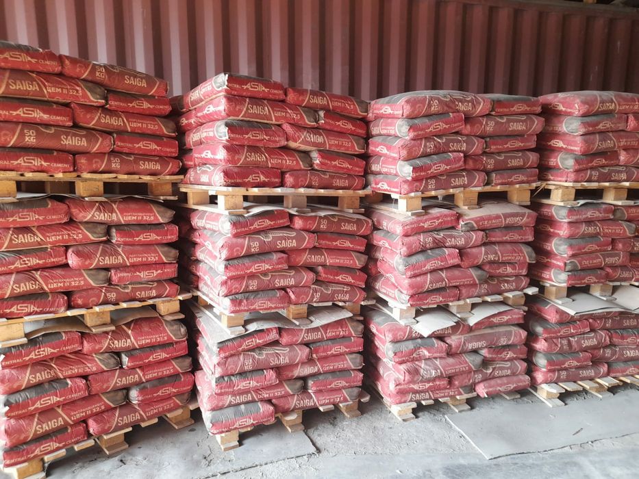 Цемент, балласт, песок, отсев, щебень.