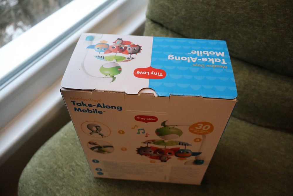 Преносима музикална въртележка Tiny Love Meadow Days