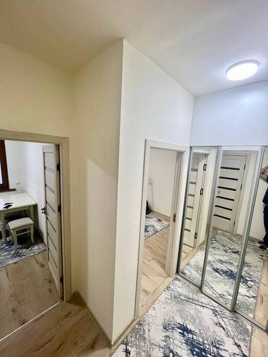 Алмазар Ситида 1 хонали евро уй СРОЧНО арендага берилади