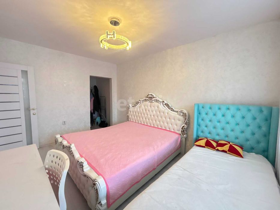 продам 3 комнатную квартиру