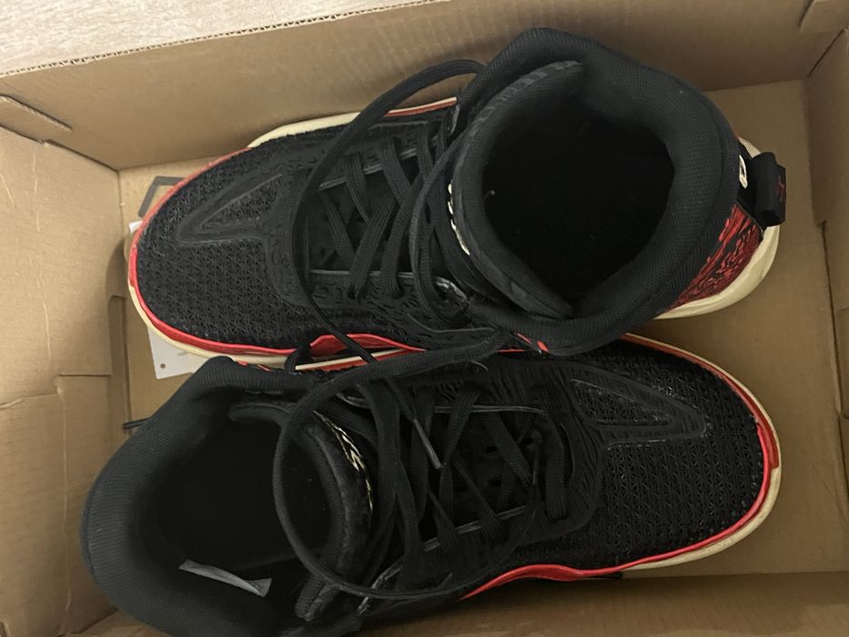 Продам кроссовки подростковые