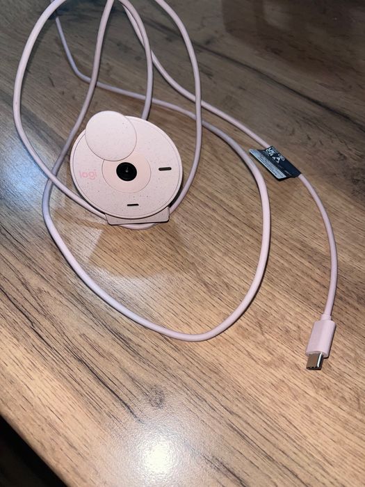Веб-камера Logitech BRIO 300 Full HD, цвет Rose
