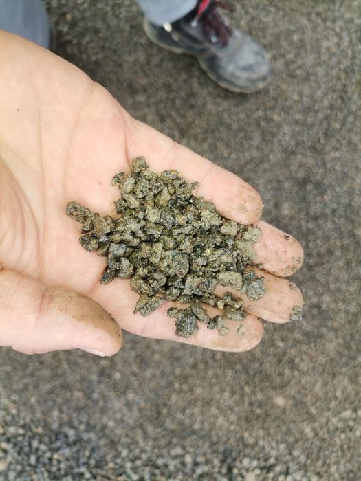 Piatra concasata / balastru / isop /pamant vegetal