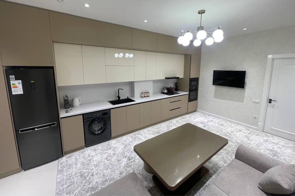 Сдается Квартира !!! В ЖК Беш Чинор с Хорошим Ремонтом !!!