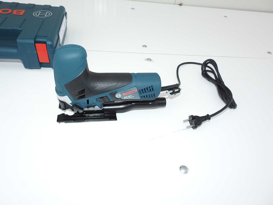 Ferăstrău vertical BOSCH GST 90 E