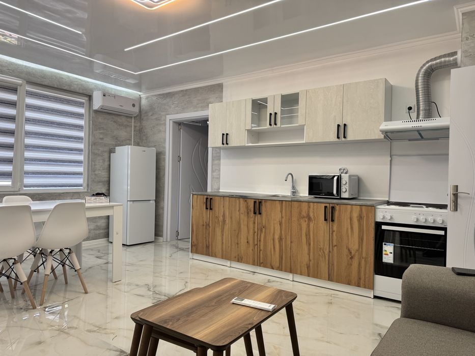 Дава се под наем Тристаен апартамент в Разград, Абритус - 75 кв.м за 408 € - Снимка #2