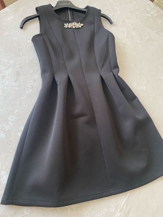 Черное платье на 12-13 лет