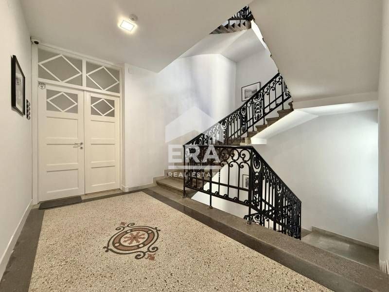 Дава се под наем Офис в София, Център - 92 кв.м за 1656 € - Снимка #8