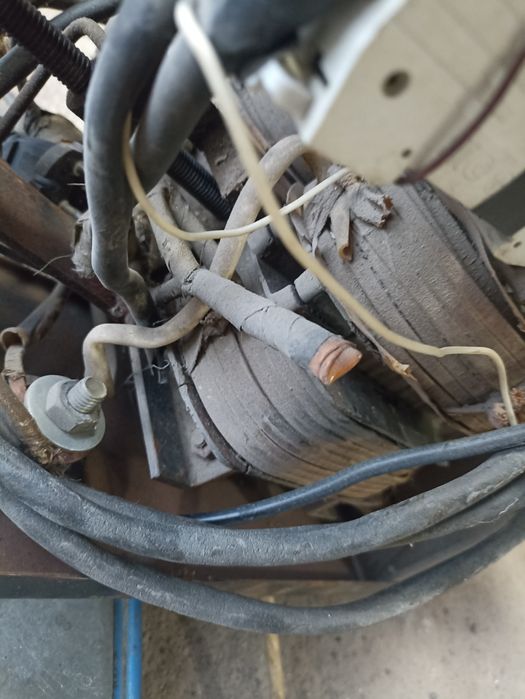 Продается сварочный аппарат на 220В. СССР.