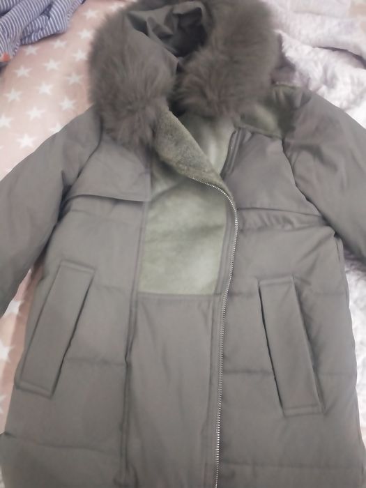 Пуховик зимнии 44разм.