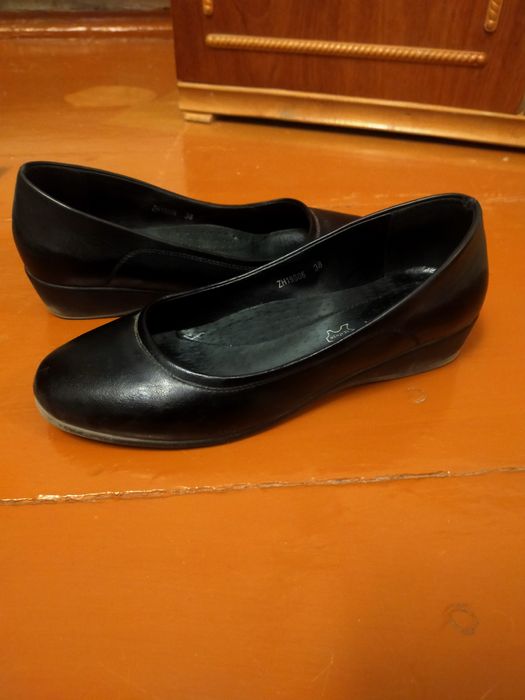 Туфли женские 38 размер низкие Кари Такарди