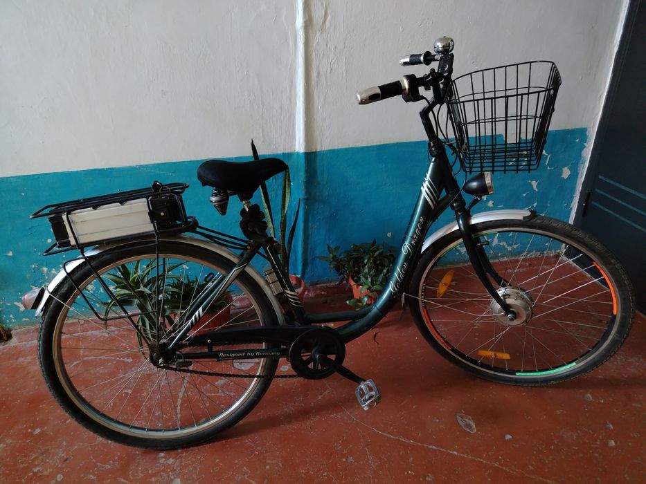 Velosiped sotiladi. Akumlyator qo'yilib Elektrovelosiped qilingan.