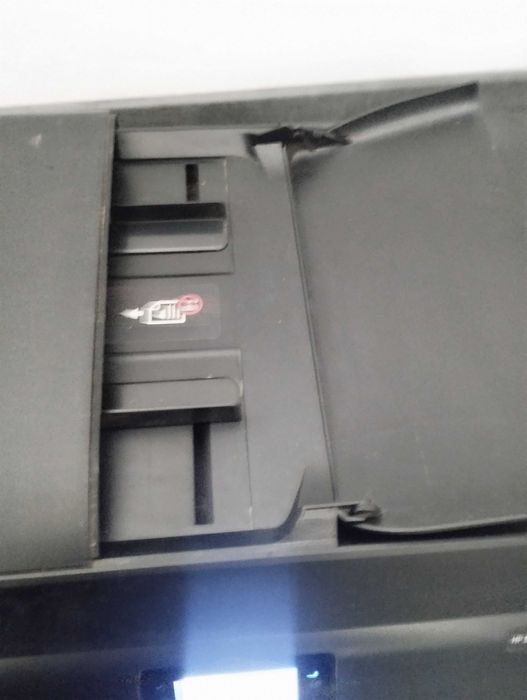 Imprimantă Multifuncțională HP OfficeJet 3831 - Wi-Fi / Scan / Copy