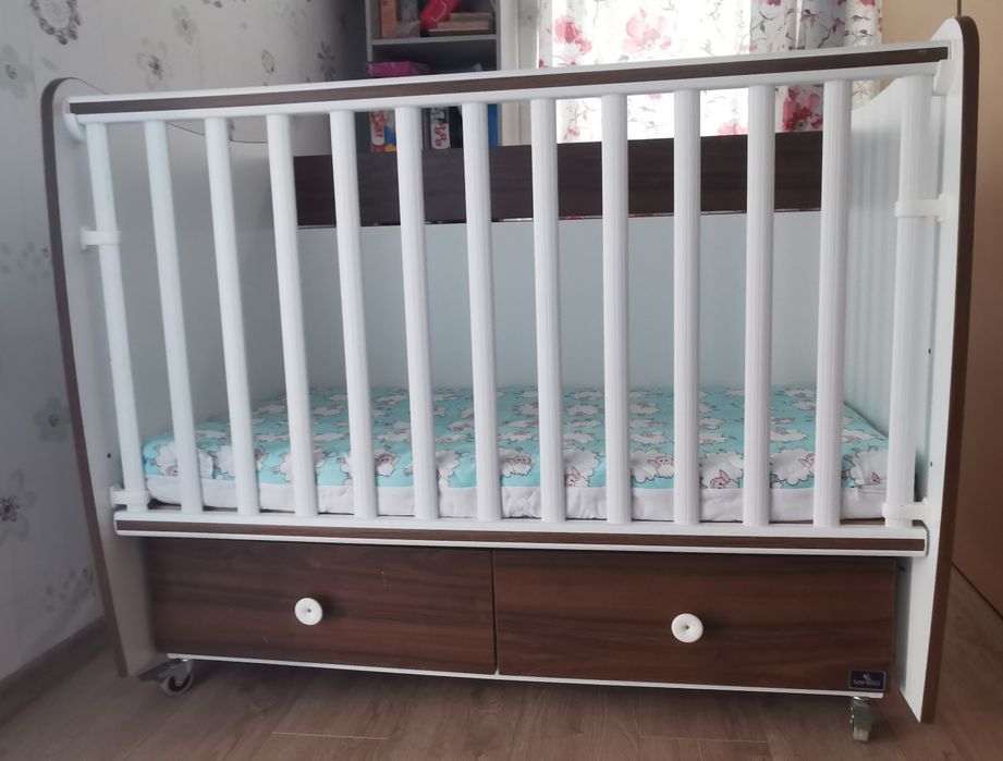 Бебешка кошара с люлка Lorelli