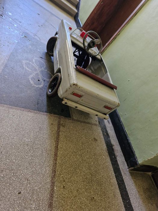 Стара метална количка с педали СССР