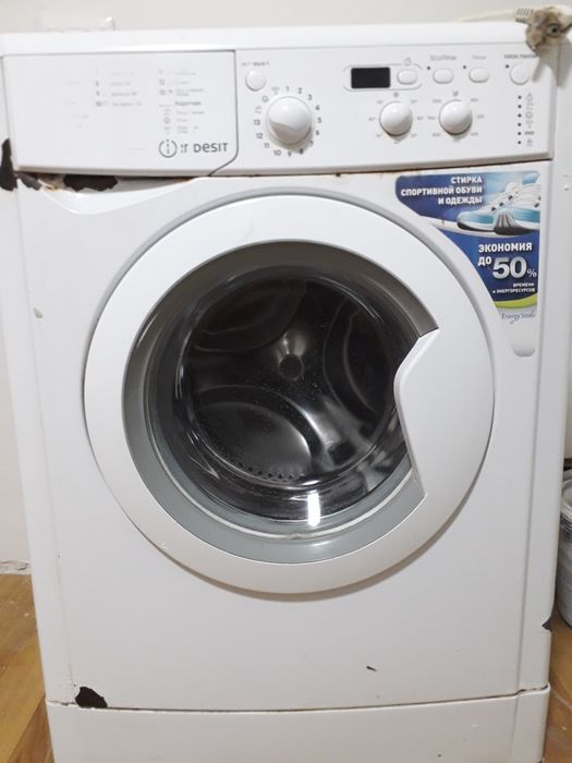 ПРОДАМ стиральную машину Индезит.