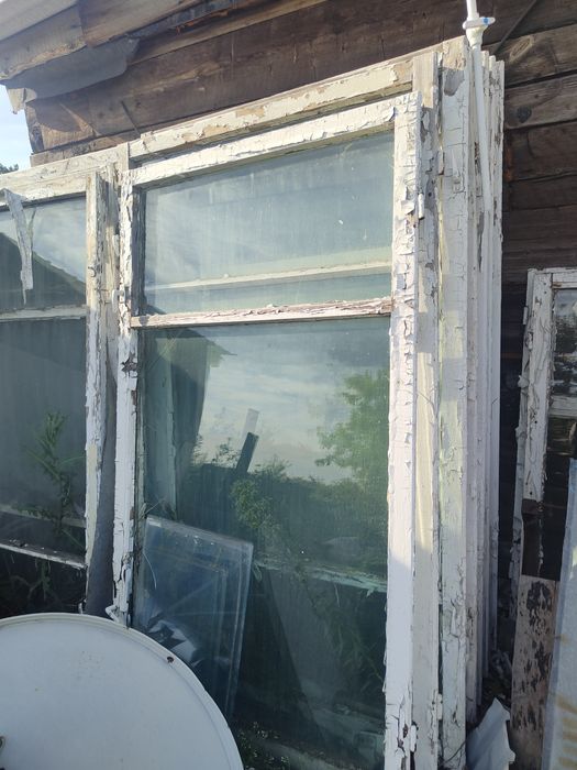 Продам оконные рамы большие